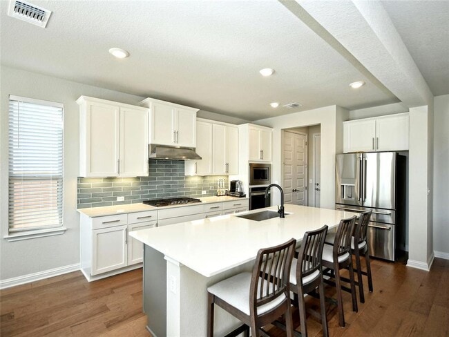Building Photo - 9109 Spire View