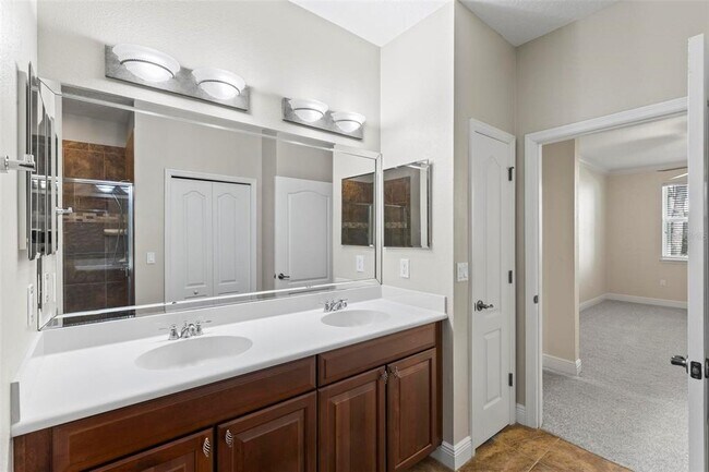 Building Photo - 45 Riverview Bend S