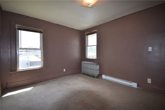 Building Photo - 638 Pittsburgh St