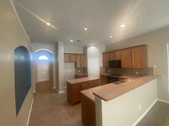 Building Photo - 2363 Stuttgart Dr