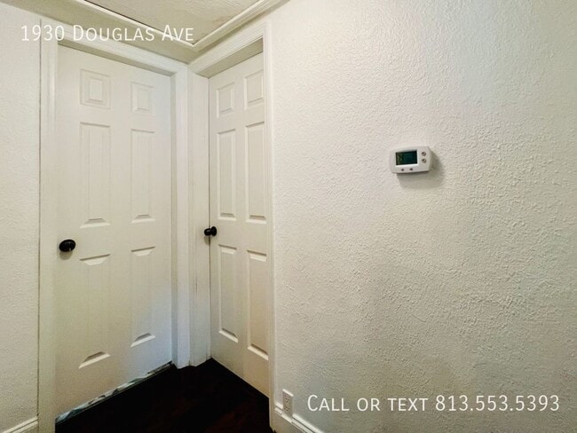 Building Photo - 1930 Douglas Ave