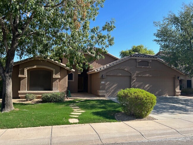 Primary Photo - 1445 E Toledo St