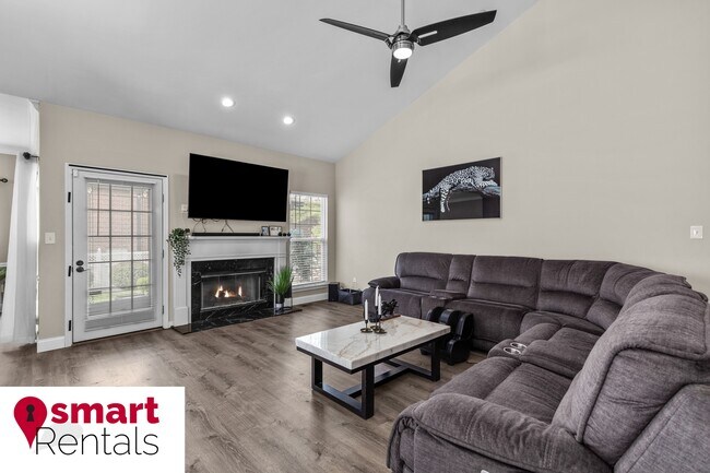 Building Photo - 944 Wellesley Pl Dr