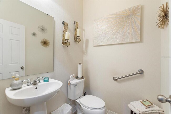 Building Photo - 585 Blue Cypress Dr