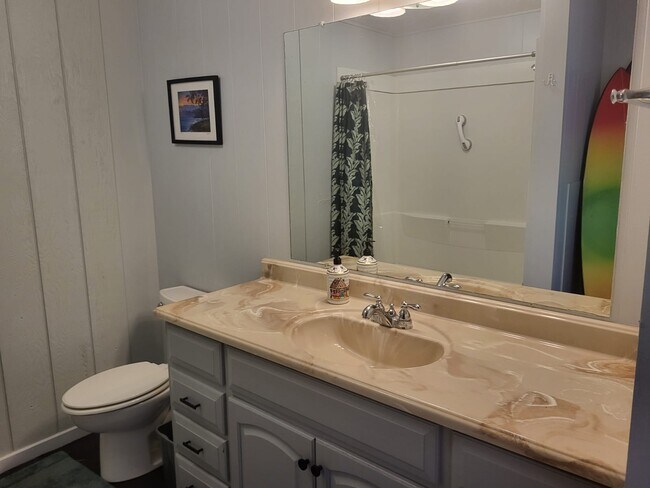 Building Photo - 1061 Pookela Rd