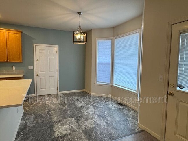 Building Photo - 1379 Amber Ct NE