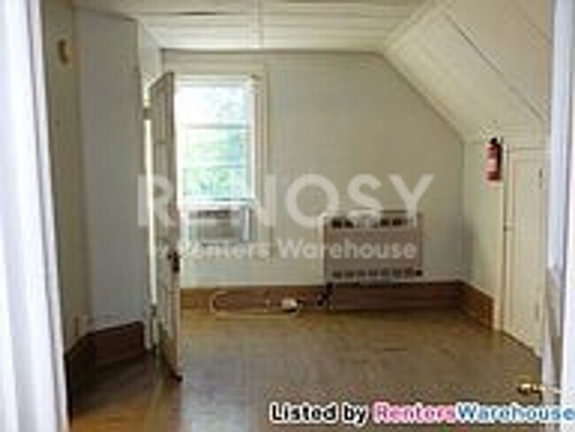 Building Photo - Charming 1 Bedroom 1 Bath Home in Northeast Minneapolis