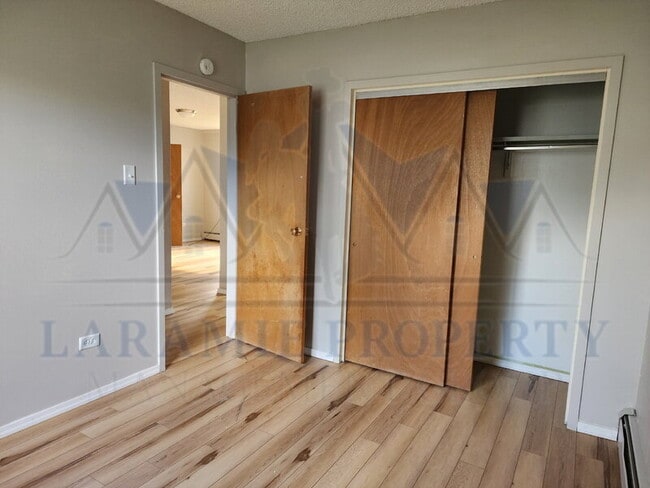Building Photo - 415 S 26th St