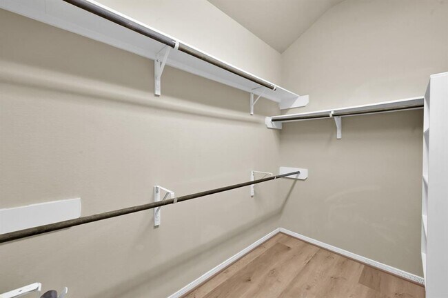 Building Photo - 9442 E Woodmark