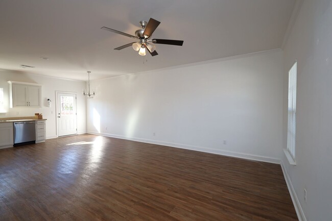 Building Photo - 2308 Mimosa Dr