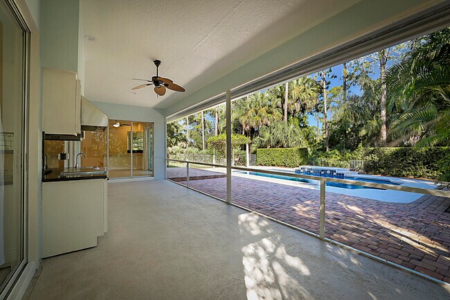 Building Photo - 19009 SE Old Trail Dr W
