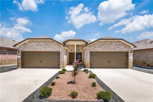 Building Photo - 1128 Stanley Wy