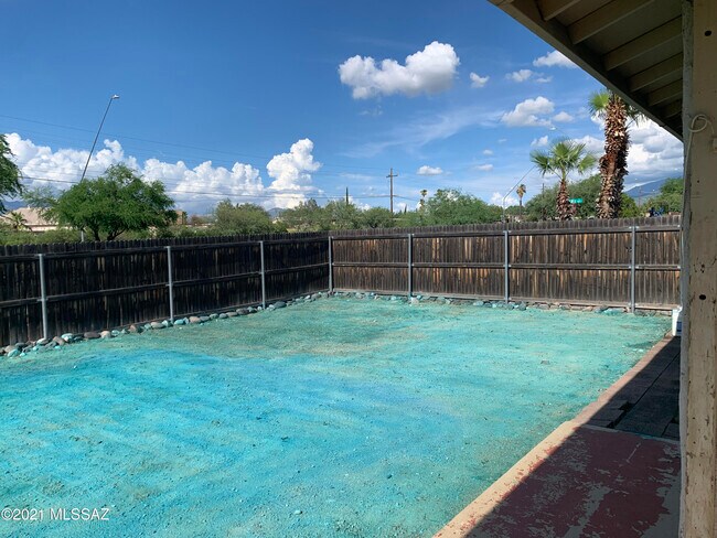 Building Photo - 2602 S Black Moon Dr