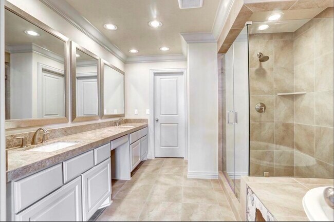 Building Photo - 13621 Teal Bluff Ln