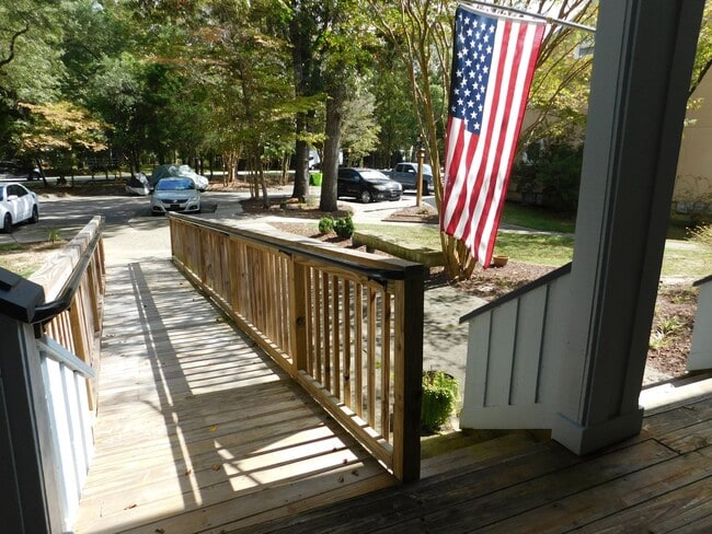 Building Photo - 1201 Harbourside Dr