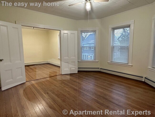 Building Photo - 36-38 Princeton St Unit #2