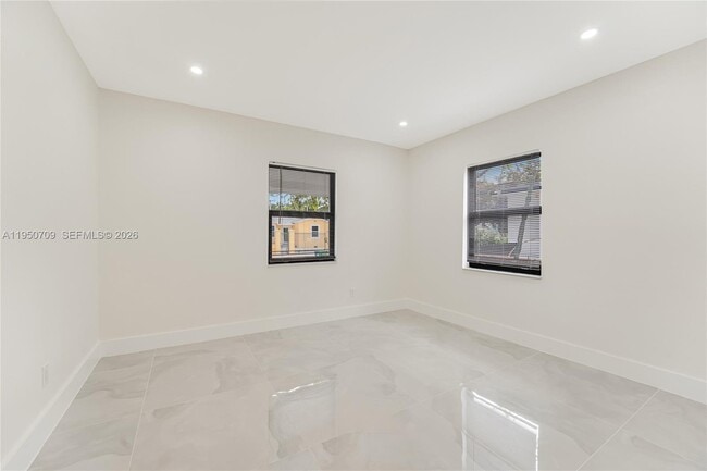 Building Photo - 3410 NW 13th Ave