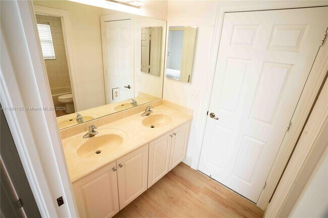 Building Photo - 4537 SW 183rd Ave