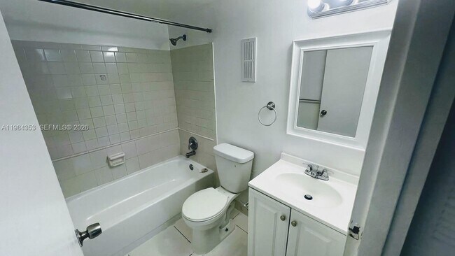 Building Photo - 8429 Forest Hills Dr
