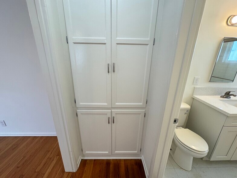 Building Photo - 11662 Sunset Blvd