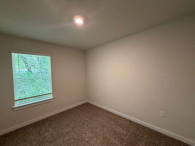 Building Photo - 47 S Main Deck Dr