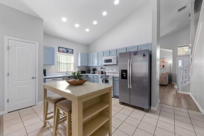 Building Photo - 453 Scrub Jay Way