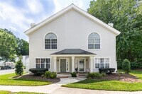 Building Photo - 712 Sailfish Quay