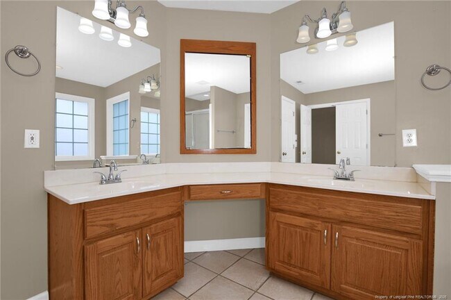 Building Photo - 7924 Lester Dr