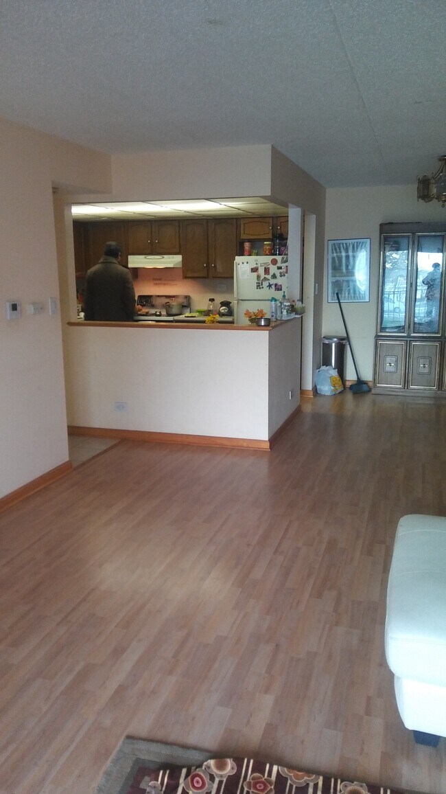 Building Photo - 450 Plum Creek Dr