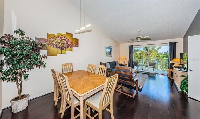 Building Photo - 6151 Bahia Del Mar Blvd S