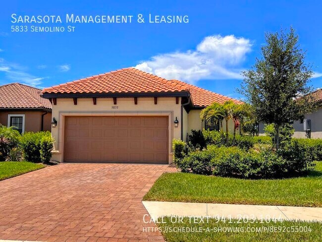 Primary Photo - 2 Bed 2 Bath with Den Lake View Pool Home ...