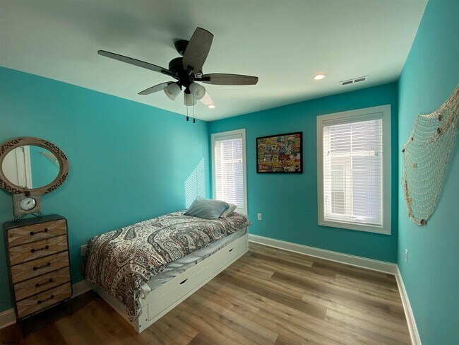 Building Photo - 118 N New Haven Ave