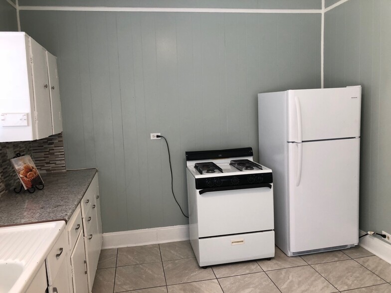 Gas Stove/Oven and New Refrigerator - 1837 McDowell St