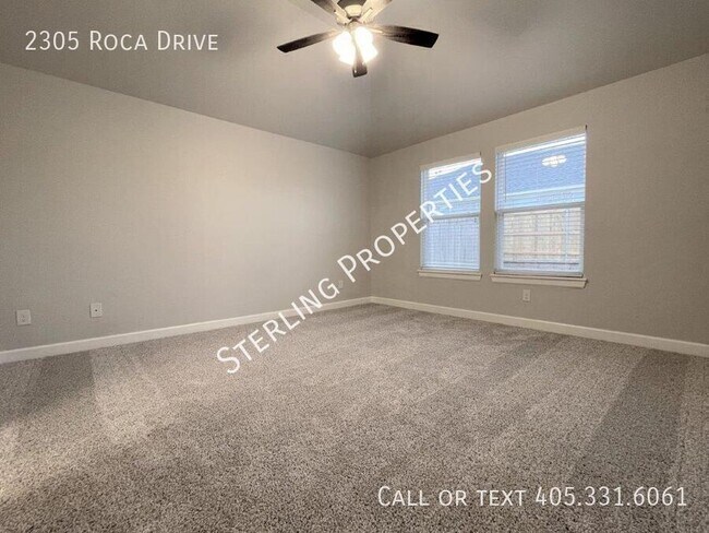 Building Photo - 2305 Roca Dr