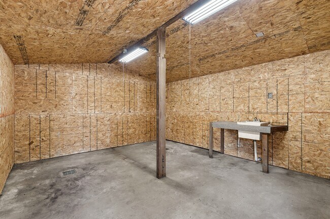 Building Photo - 12523 Province Point Dr