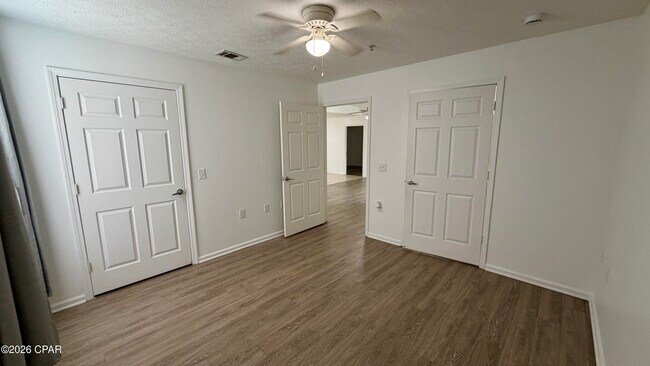 Building Photo - 9117 Laird St