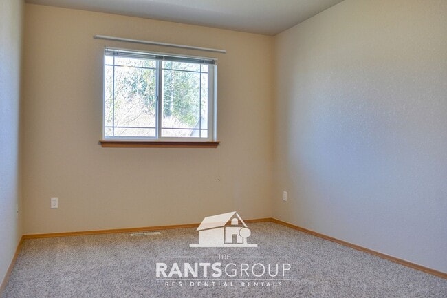 Building Photo - Low maintenance yard!