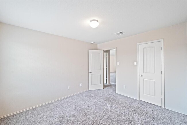 Building Photo - 2043 Harmon Park Ct