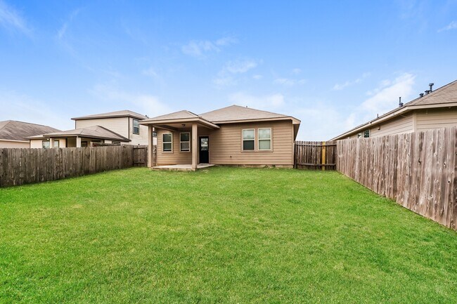 Building Photo - 1664 Rd 5102