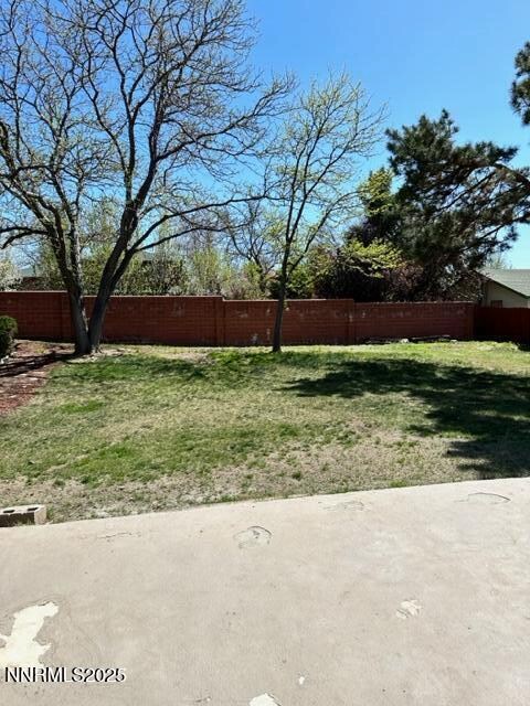 Building Photo - 7050 Pembroke Dr
