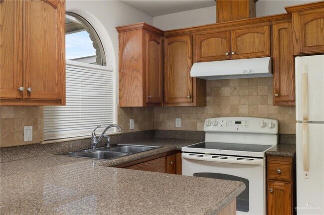 Building Photo - 14 Horsetail Falls