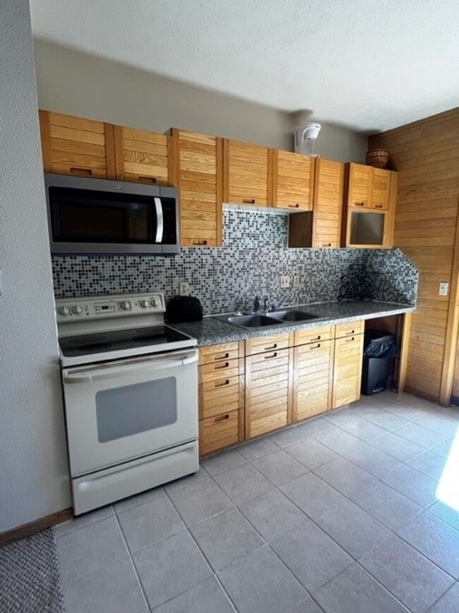 Building Photo - Long Term Rental- Timber Ridge Condos #504A