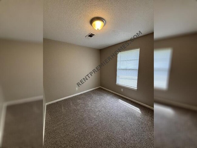 Building Photo - 1001 Ferrell Dr