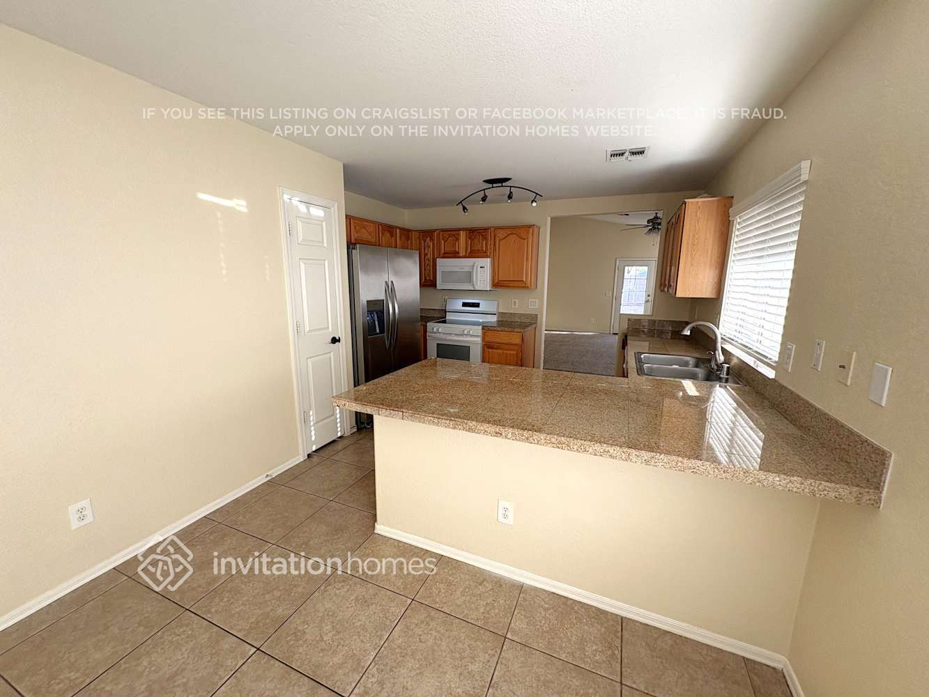 Building Photo - 13030 W Evans Dr