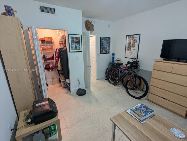 Building Photo - 6801 SW 44th St