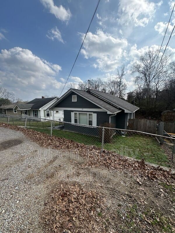 Building Photo - 67 Hargrave Rd