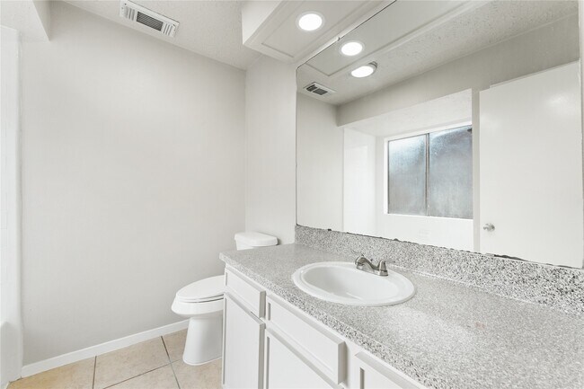 Building Photo - 10746 Staghill Dr