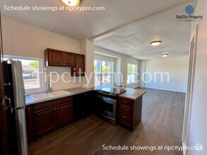 Building Photo - 827 N Lombard St