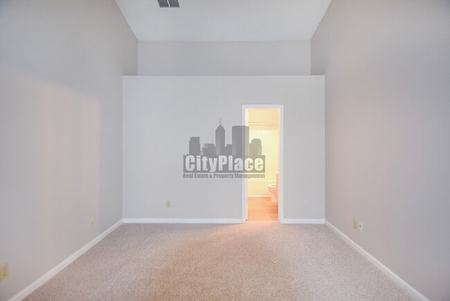 Building Photo - 5231 Pin Oak Dr