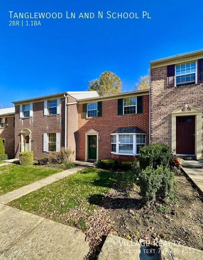 Building Photo - Spacious 2-BR Townhome in Dallastown Schoo...